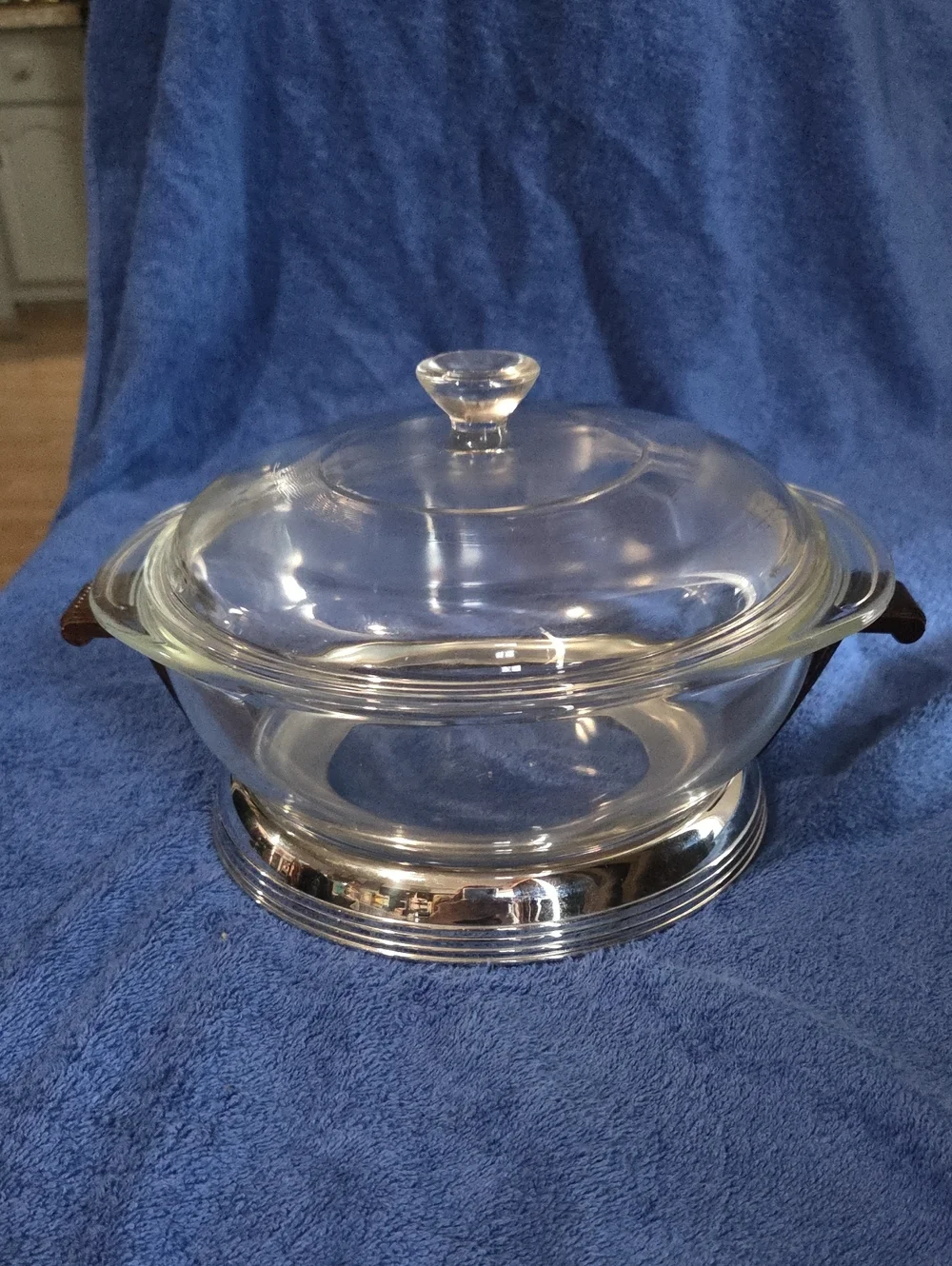 Pyrex Casserole Dish And Trivet Stand